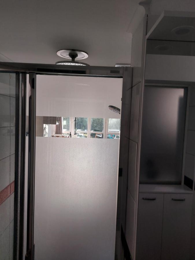 شقة Székesfehérvár  في 2+2Szemelyes Apartman Kerttel المظهر الخارجي الصورة